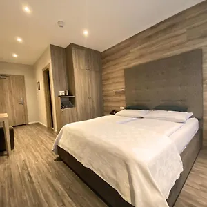 https://stadthotel-hamburg-normannenweg-16.hamburg-hotels-de.com